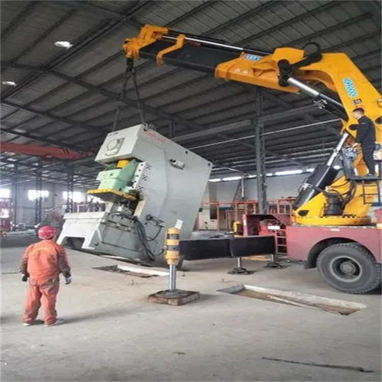 苏州虎丘80吨折臂吊车出租附近电话